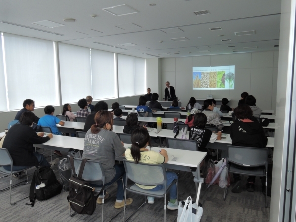 写真1普及センターの講義