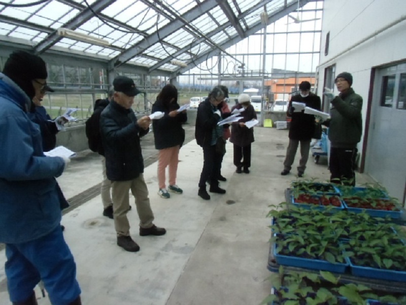 写真2_凍害対策に関する研修を受けています