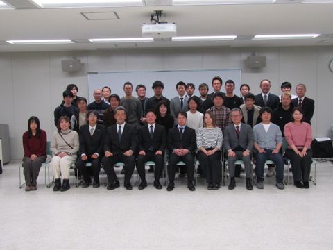 写真1  情報交換会集合写真