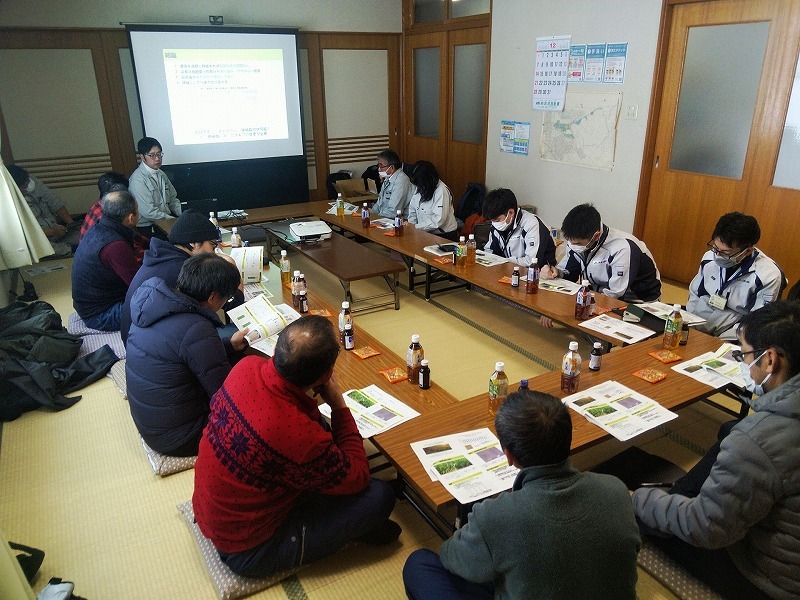 写真1_本年の活動について報告させて頂きました