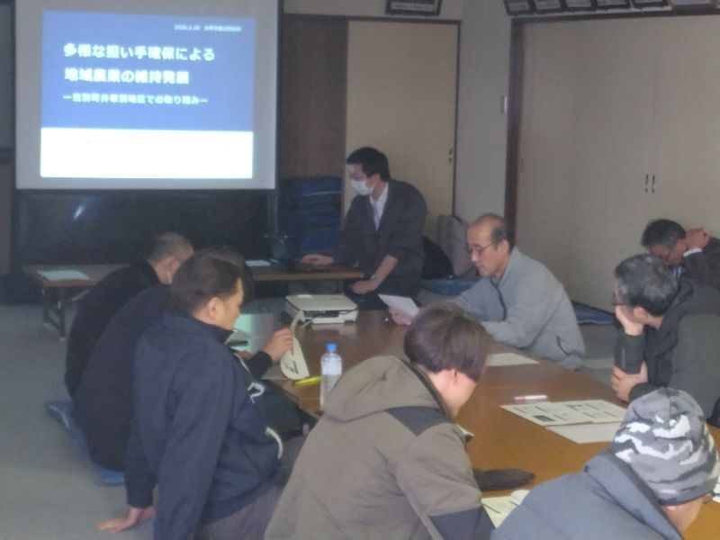 写真1懇談会風景